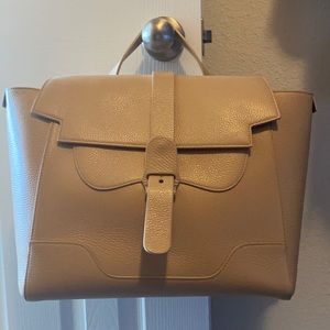 Like brand new SENREVE purse.  Can be used as a back pack as well.